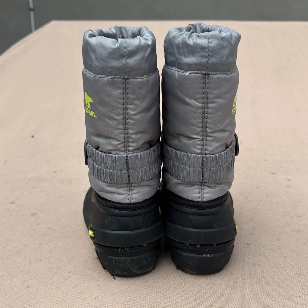 Sorel Flurry Kids Snow Boots - Size 9